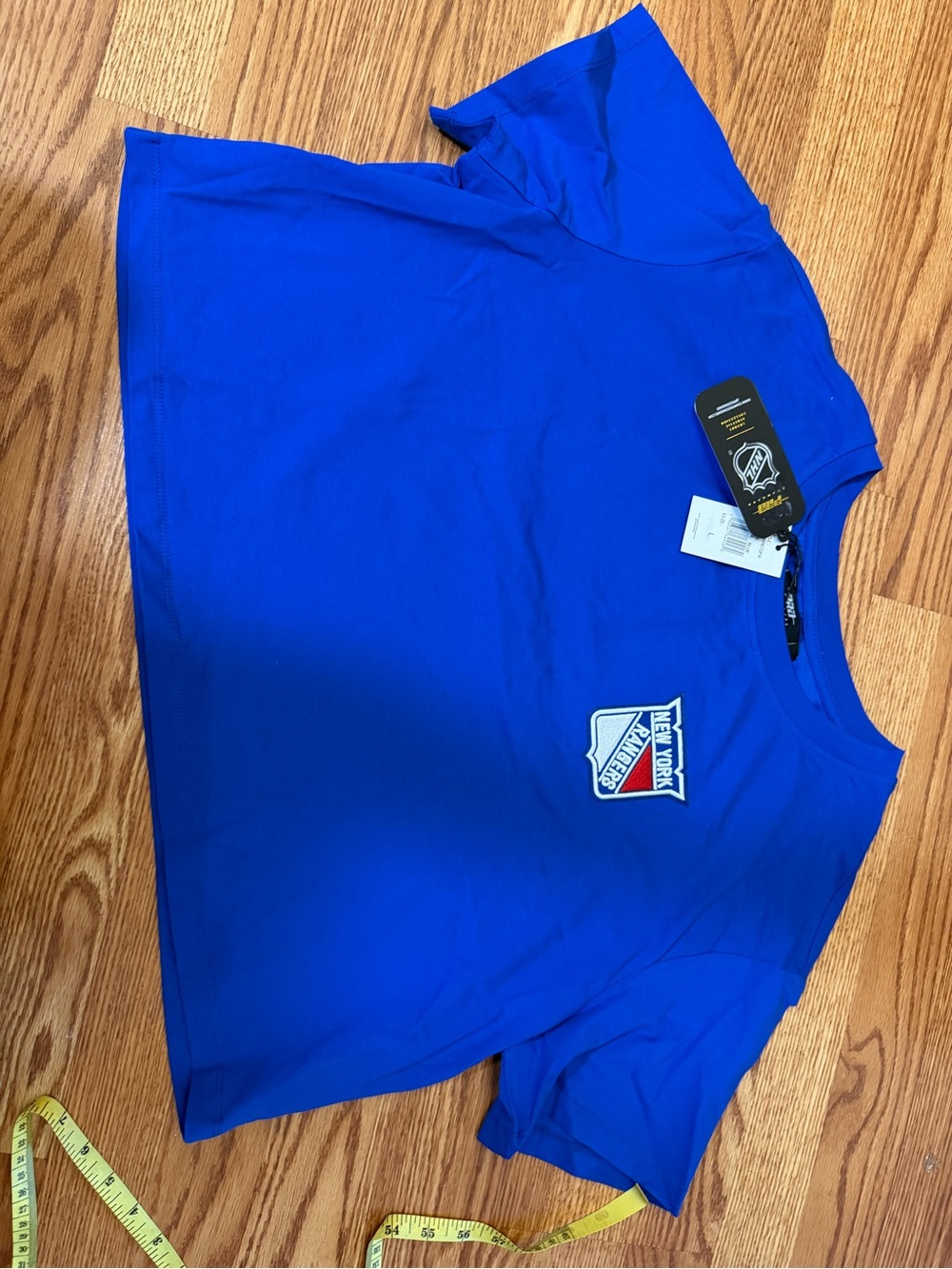 NHL Women’s Boxy Crop Blue Short-Sleeve with New York Rangers Patch, large